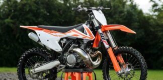 2017 KTM 250 SX two-stroke – talk and ride