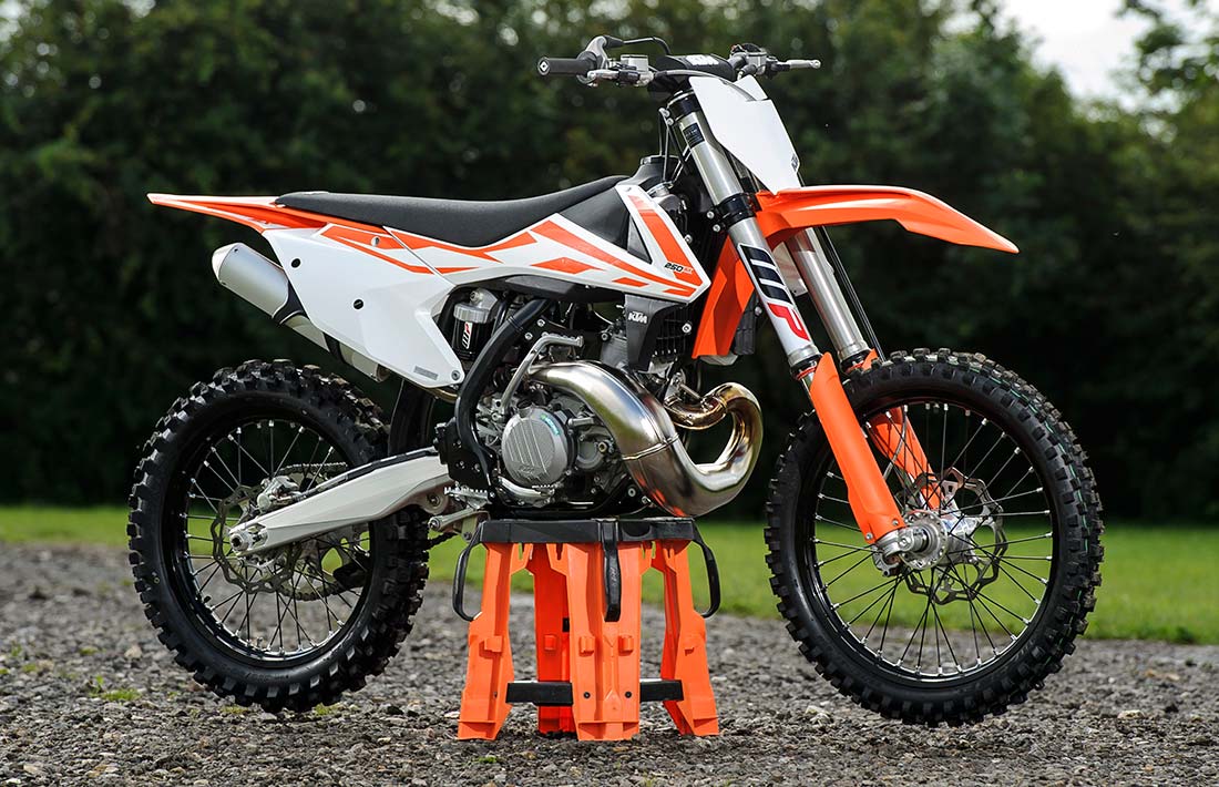 2017 KTM 250 SX two-stroke - talk and ride | Dirtbike Rider