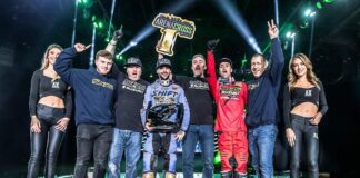 SR75 Suzuki wins 2019 Arenacross Team Championship SR75 Suzuki's Valentin Teillet and Charles Lefrancois celebrate 2019 AX Pro Team crown
