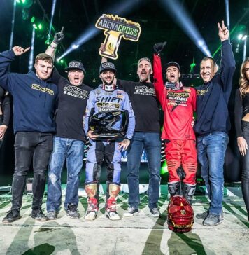 SR75 Suzuki wins 2019 Arenacross Team Championship SR75 Suzuki's Valentin Teillet and Charles Lefrancois celebrate 2019 AX Pro Team crown
