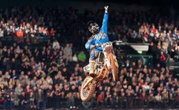 Adam Chatfield defies injury to head Honda Arenacross chase