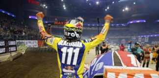 Blazusiak leads three-way KTM sweep of opening SuperEnduro