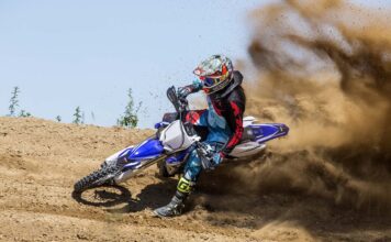 Blues Brothers! 2017 YZ-F test