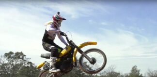 Brett Cue and Jimmy Albertson race vintage YZ100s