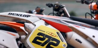 21-year-old Honda CR500 does Supercross