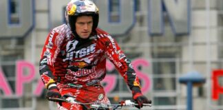 Dougie Lampkin and James Dabill go head-to-head in Manchester