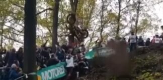 Kevin Gallas crash at 2019 GetzenRodeo