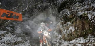 Jonny Walker wins Hellās Gate 2015