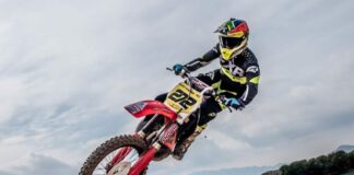 VIDEO: Neville Bradshaw shreds 21-year-old CR500 in Spain