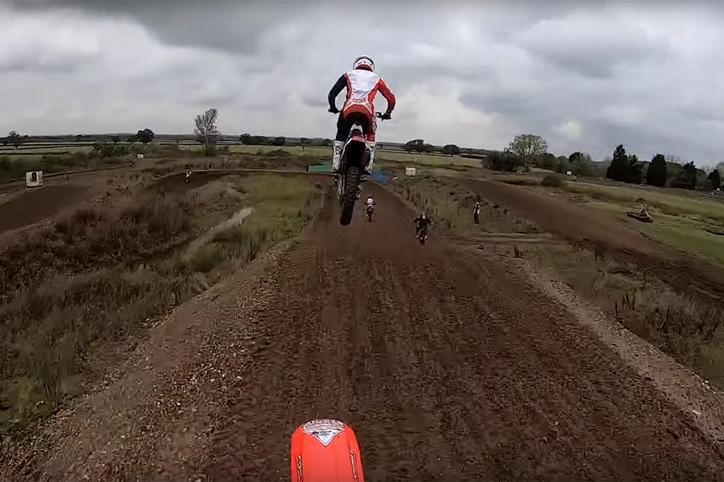 Honda CR500 Onboard with Neville Bradshaw Dirtbike Rider