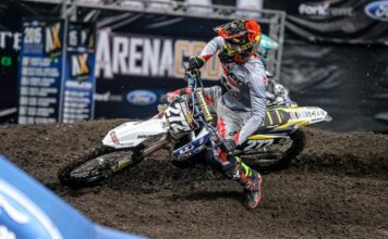 Nev Bradshaw returns to Arenacross with MVR-D Husqvarna