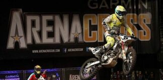 Pit party, dry dirt and wild racing for Team SR75 Molson