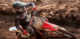 Privateer Matt Bayliss cracks top 10 at Hawkstone