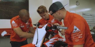 REDefined Episode 2 – Can Roczen and Seely build a dirt bike?