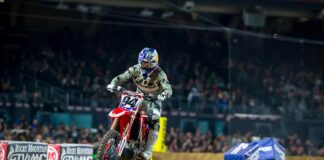Why Ken Roczen crashed at San Diego Supercross Ken Roczen AMA Supercross San Diego 2018