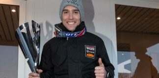 Simpson defies fire drama to take second International win