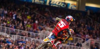 Sixth-race celebration for Dungey at Monster Energy Supercross in St Louis