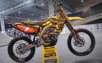 SR75-Molson Racing Suzuki unveiled for 2016 Arenacross