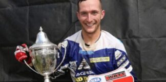 Stuart Edmonds makes change for 2015