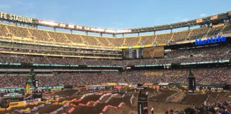 This is what happens when you visit Supercross for the first time