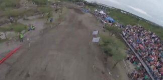 Video: 2014 MXGP of Leon Tony Cairoli triple jump