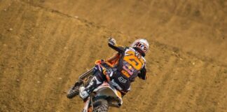 Video: 2015 Monster Energy Supercross Indianapolis Highlights