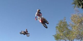 Video: Brett Cue and Max Miller two-stroke rippin’