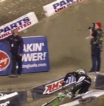Video: Dean Wilson Toronto crash supercross 2014