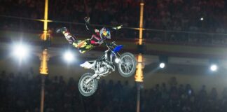Video: FMX madness in Madrid – Red Bull X-Fighters 2015