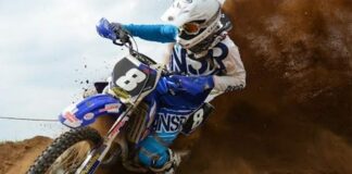 Video: Honda CRF250R vs Yamaha YZ125