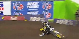Video: James Stewart injures knee at East Rutherford supercross