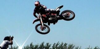 Video: Two-strokes – Soundtrack of My Life