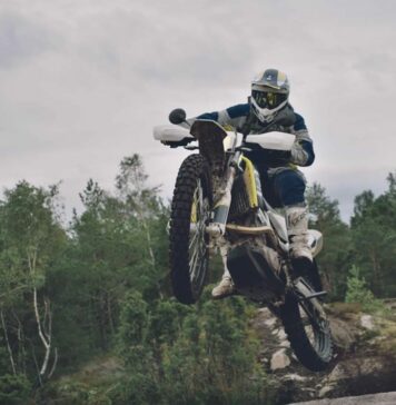 Watch Husqvarna’s 701 ENDURO