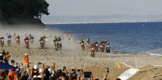 Watch 2015 Red Bull Sea to Sky Beach Race
