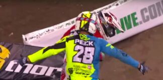 Weston Peick lays barrage of punches on Vince Friese at Anaheim 1 – 2016 Monster Energy Supercross