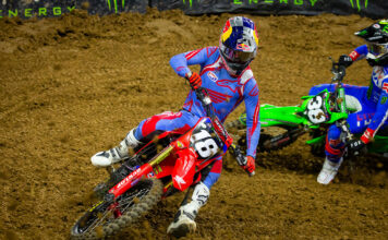 Houston SX II: Lawrence lives up to the hype