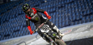 Martin Davalos announces early retirement