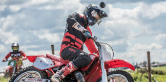 Video: Dave Thorpe canes a CR250 two-stroke