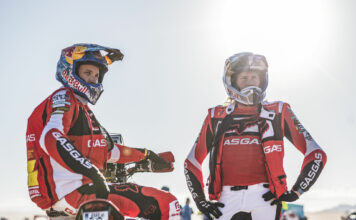 Dakar Rally: Sunderland and Sanders stay strong at stage five