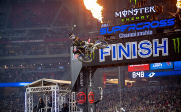 Glendale SX: Second straight victory for Tomac