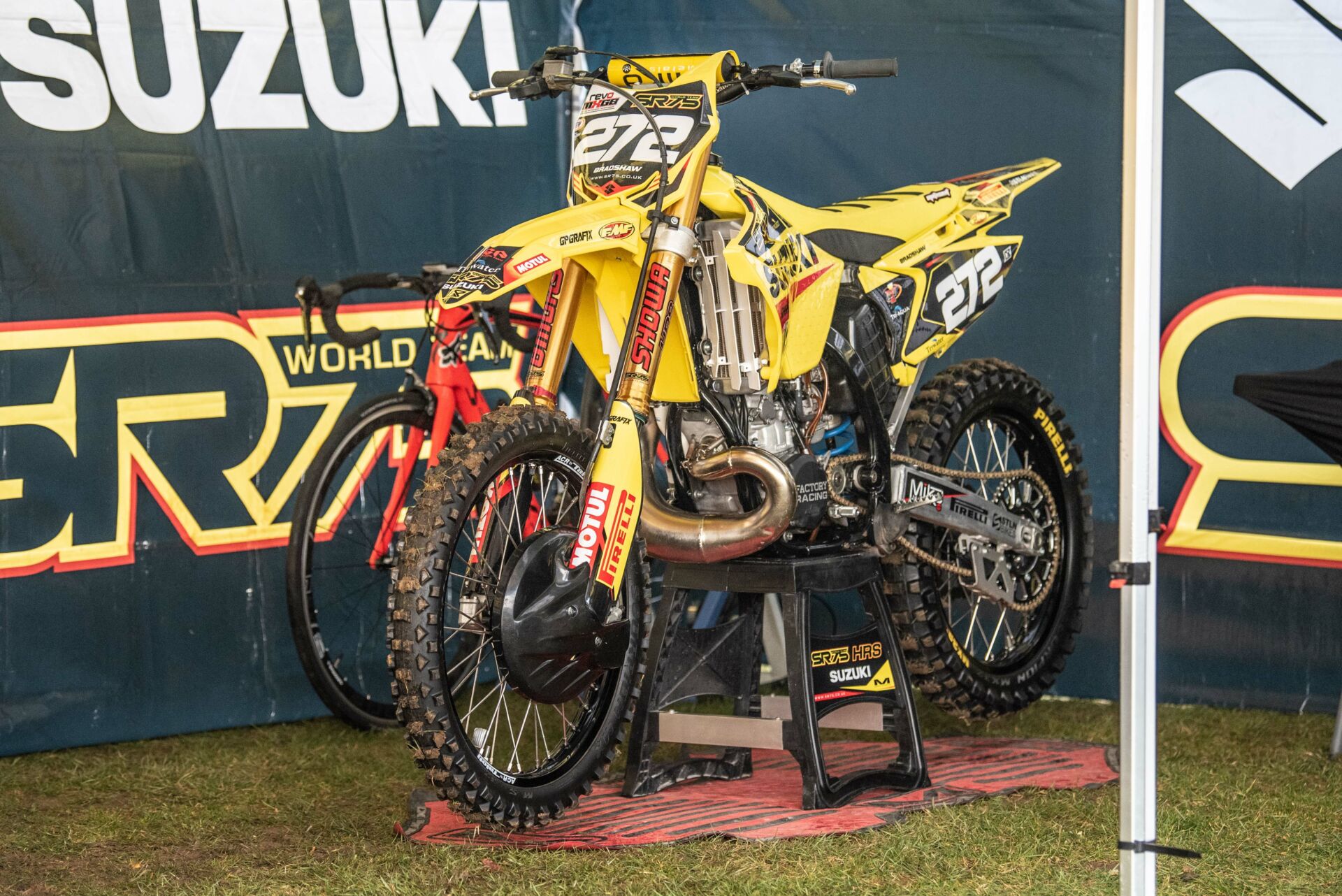 MX1  Suzuki apresenta sua linha de motocross 2022