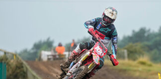 Crocked Searle edges closer to MXGB title defence